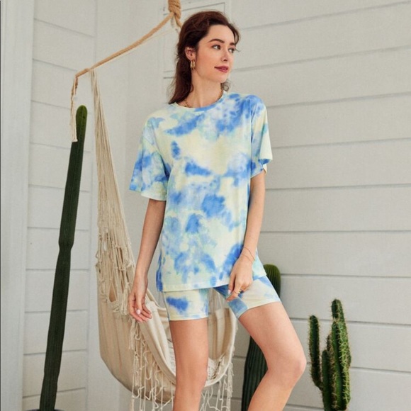 NWOT Tie Dye Top and Shorts/Sleepwear - Picture 3 of 9